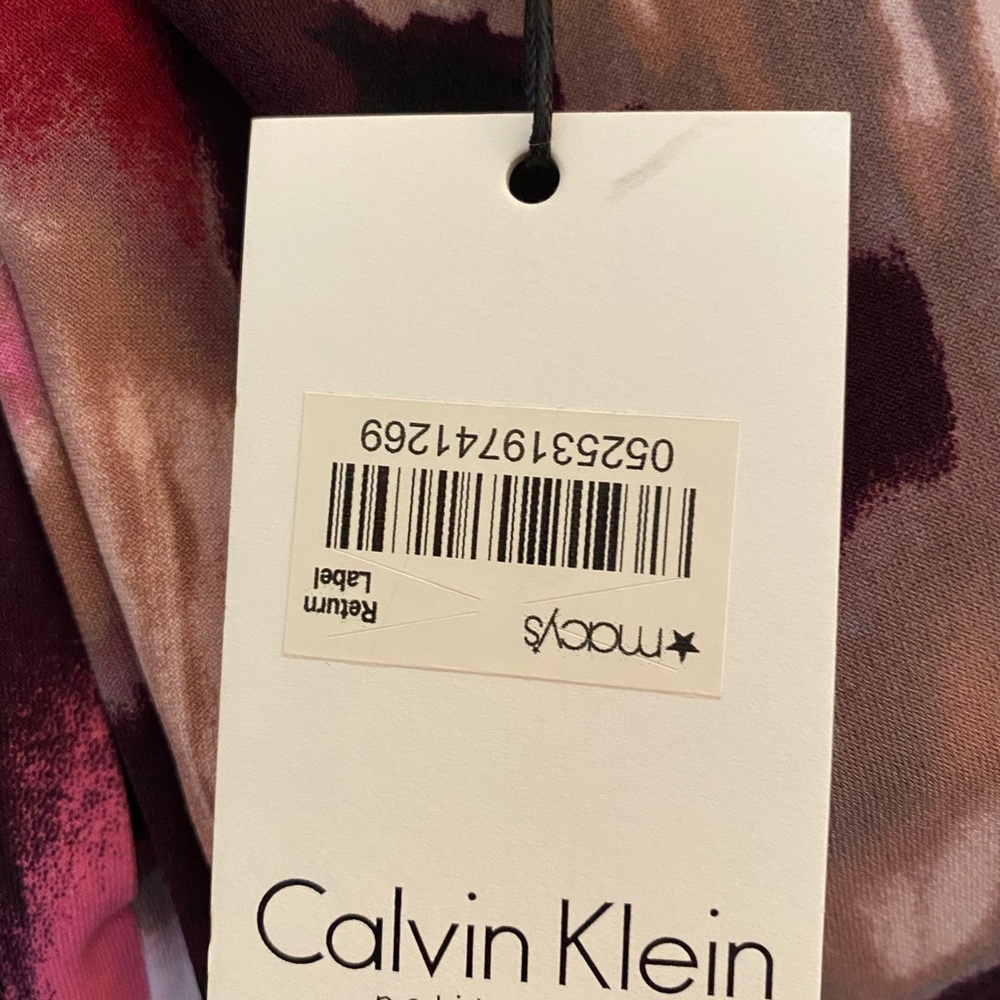 NWT Calvin Klein New With Tag Abstract Pattern Top - Picture 8 of 8